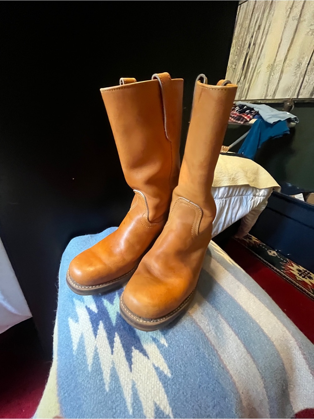 Women’s Classic Tan Leather Pull-On Boots